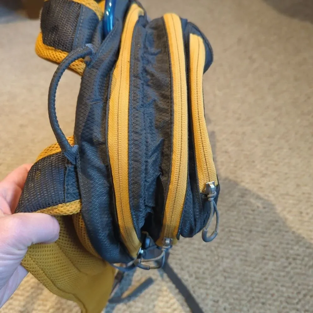 Platypus Duthie AM 12.0 Hydration Backpack Gray Yellow Hiking Running Outdoor